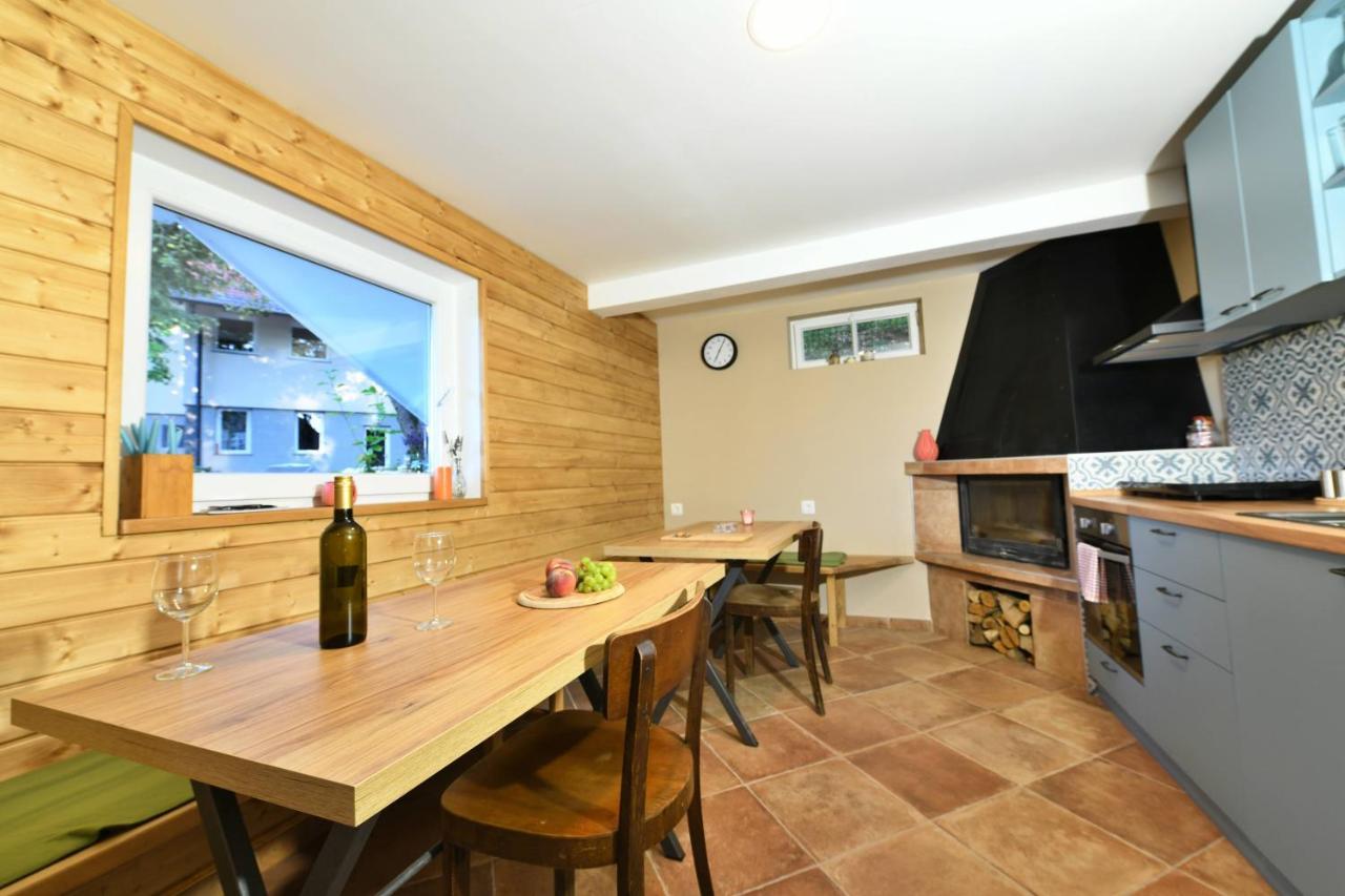 Apartmani Zagi Rakovica Eksteriør billede