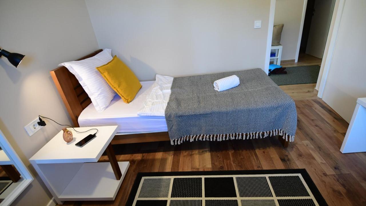 Apartmani Zagi Rakovica Eksteriør billede