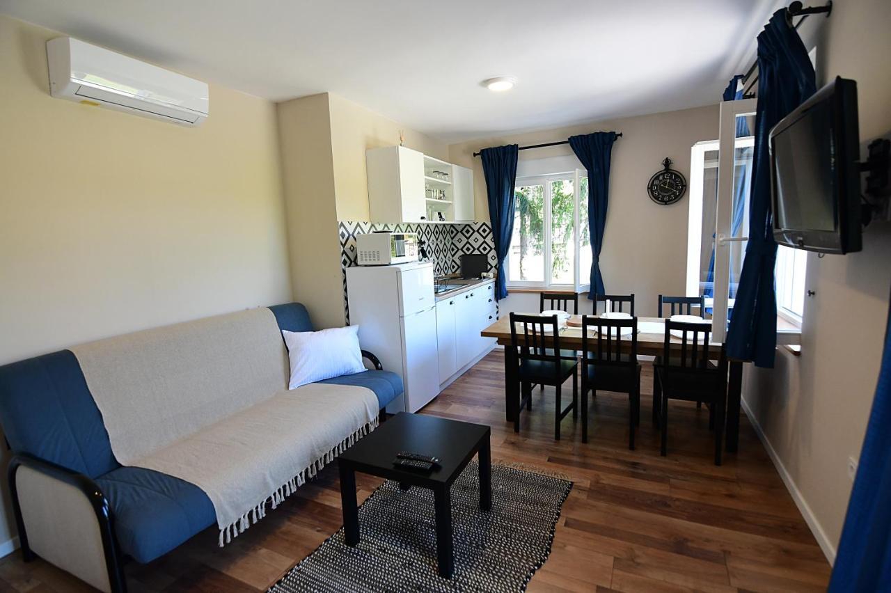 Apartmani Zagi Rakovica Eksteriør billede