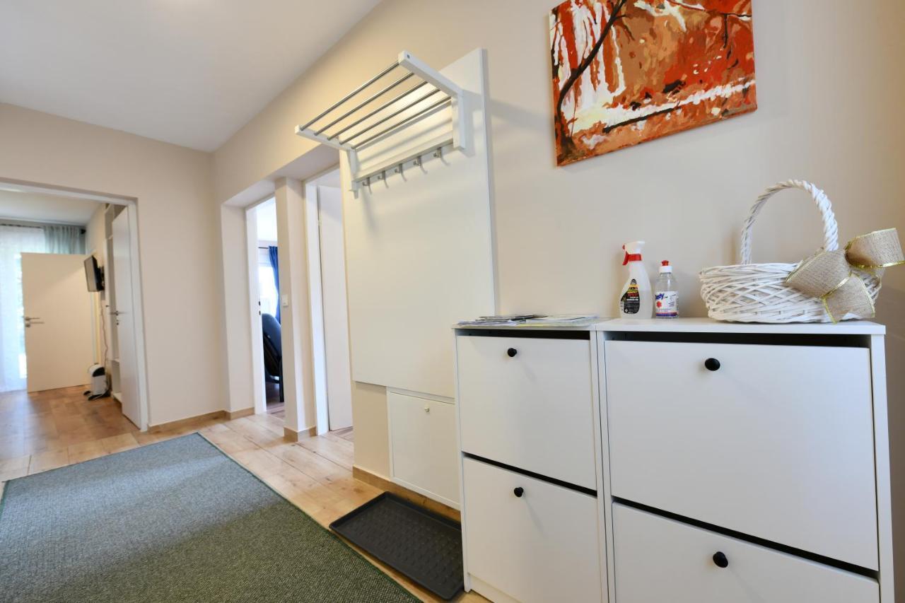 Apartmani Zagi Rakovica Eksteriør billede